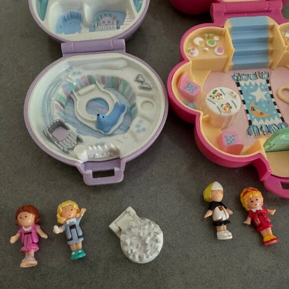 Polly Pocket Vintage Flower Shop, Ice Kingdom + 4 Figures & Chest Bluebird - Picture 2 of 6